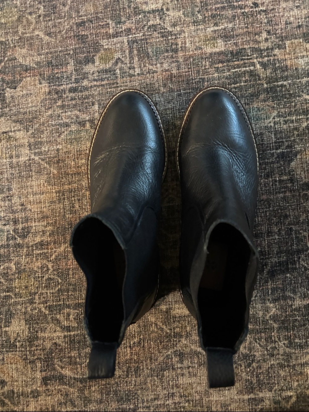 Women’s Caslon MillerChelsea Boots - Sleek Slip-On Leather - Picture 5 of 7